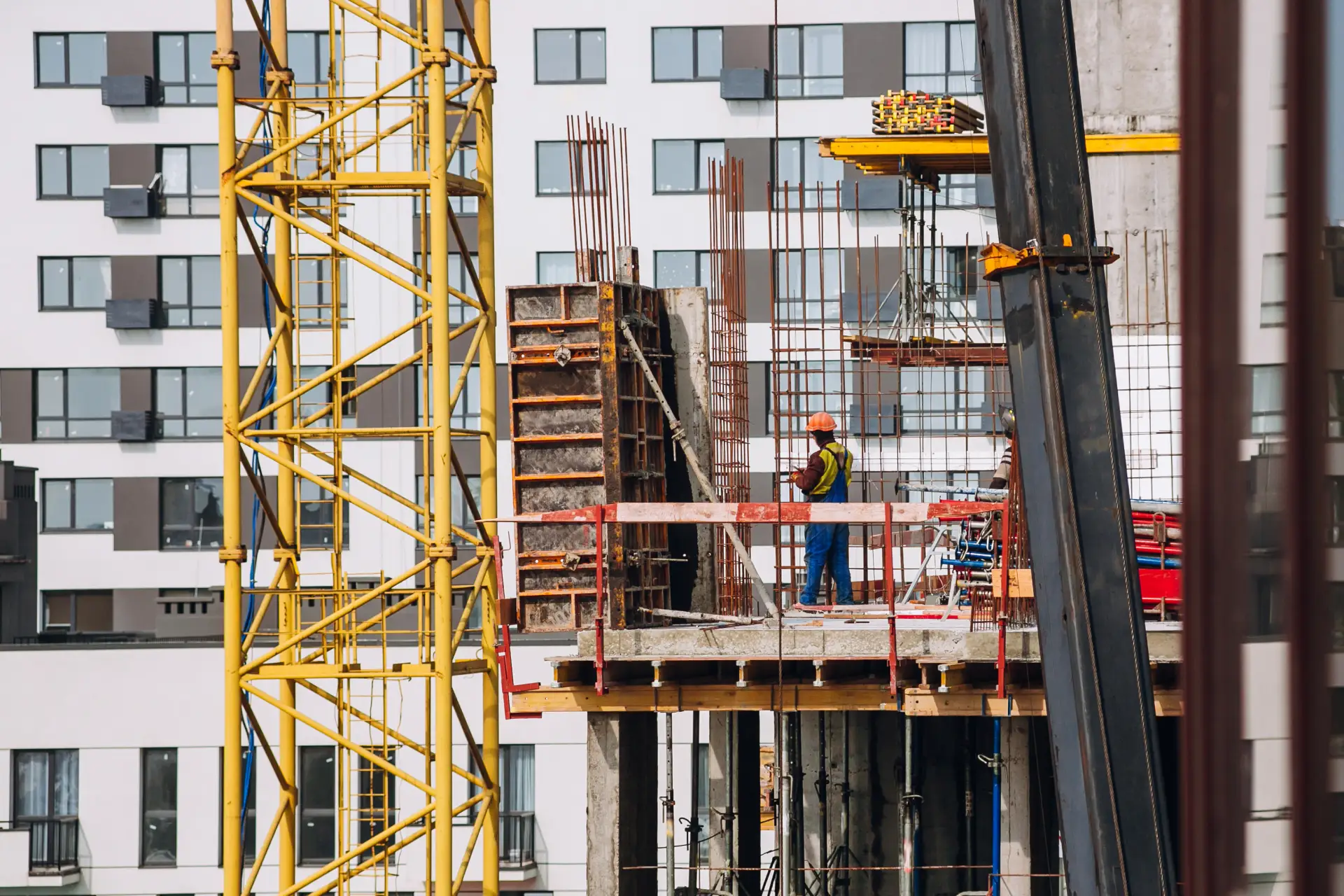 workers-engineers-working-at-construction-site-and-2026-01-08-22-55-44-utc.webp